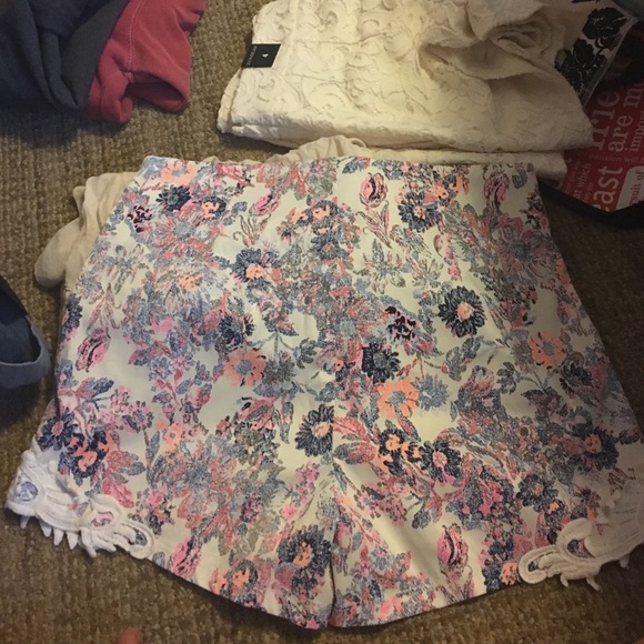 fun patterned shorts - Picture 2 of 2