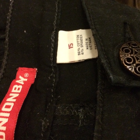 Khaki material pants and capris👖 - Picture 3 of 4