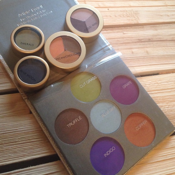 Jane Iredale Other - Jane Iredale Mineral Makeup Eyeshadow Bundle