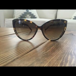 New Chloe Vintage Tortoise Sunglasses CE620S