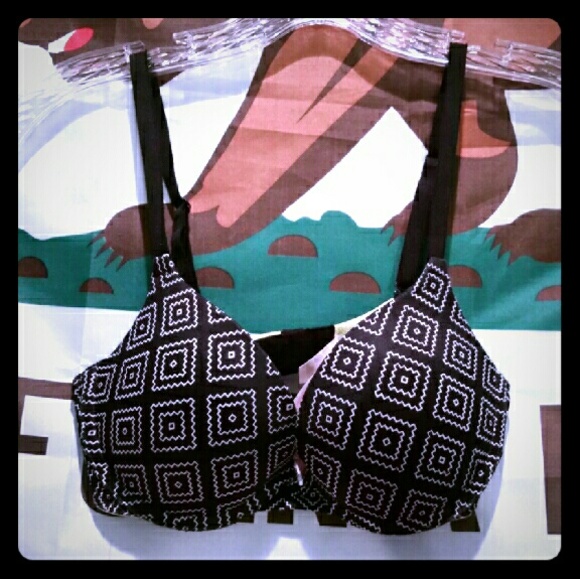 Victoria Secret Bra - Picture 1 of 2
