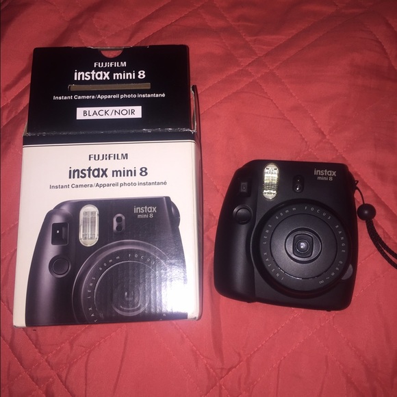 1 HR SALEE!!! Instax Mini 8 Film Camera