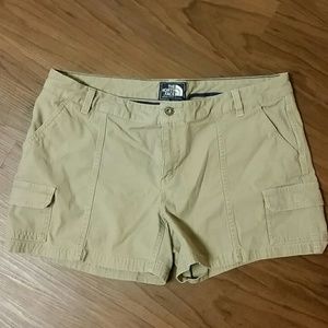 North face cargo shorts size 12
