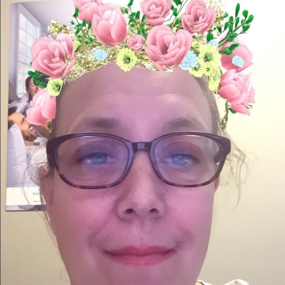 Meet your Posher, Tami - Picture 1 of 1