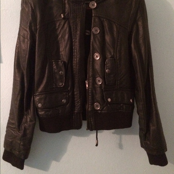 Black jacket - Picture 2 of 2