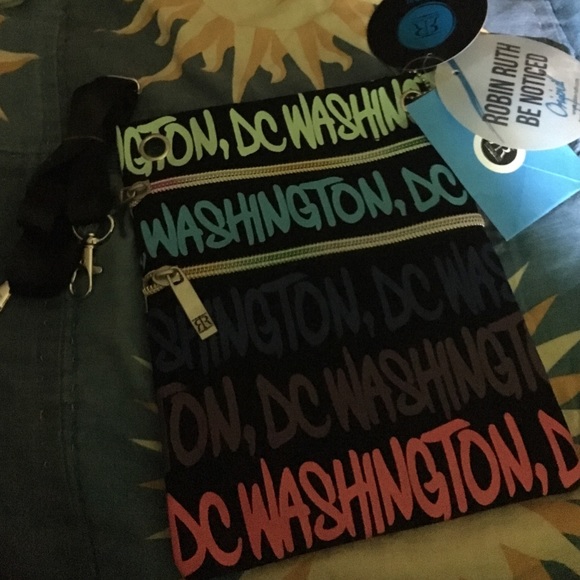 Robin Ruth Original Bag & Coin Purse!! NWT!! β€οΈ - Picture 3 of 4