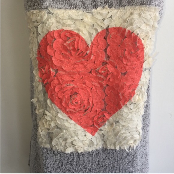 NWT super cute tank top. - Picture 2 of 3