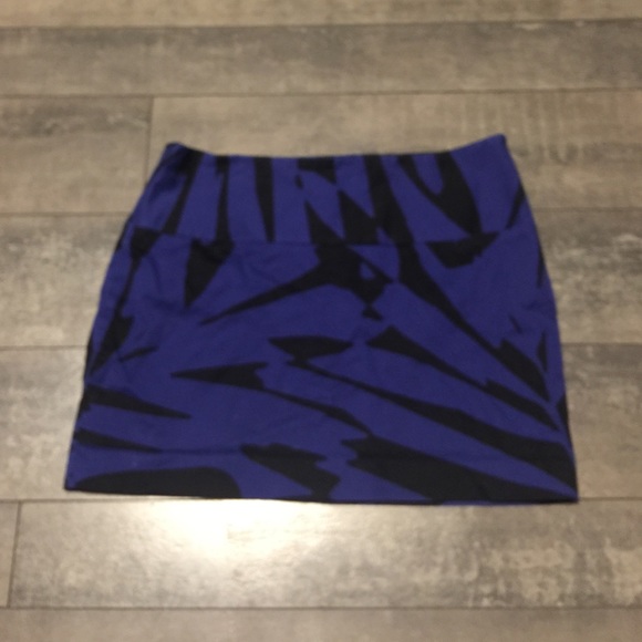Express black and blue side zip skirt size 6