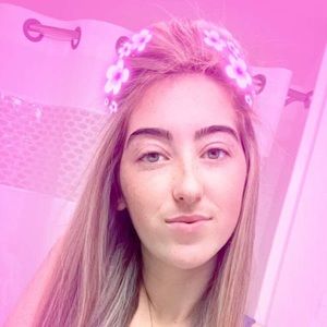 Meet your Posher, Desiree