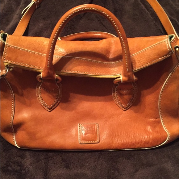 Dooney & Bourke Handbag// Good condition.
