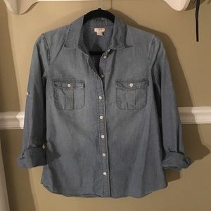 📍SOLD.  J Crew chambray shirt