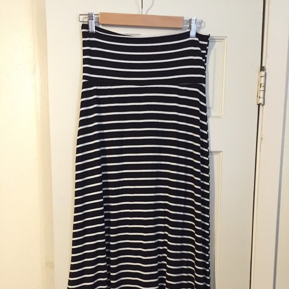 Black and white maxi skirt