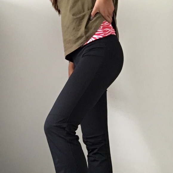 Yoga pants - Picture 2 of 3