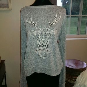 Casual long sleeved tee with deer design