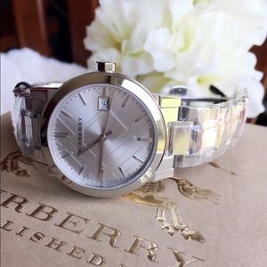 SALE🎉💥NWT Burberry Silver tone watch BU9413