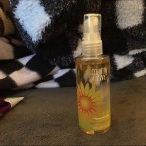 Country Chic perfume