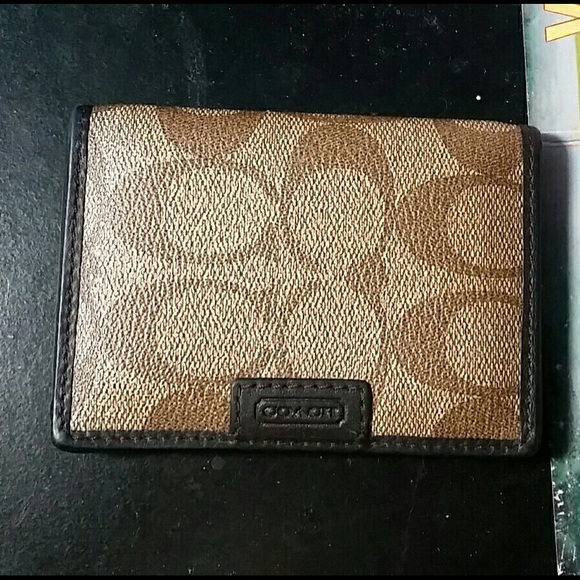 Coach Handbags - *PRICE DROP* Men's Coach Wallet