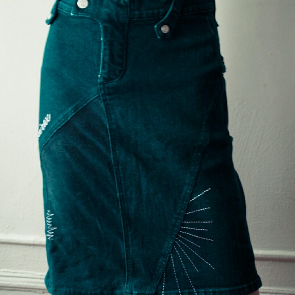 Avirex pencil skirt