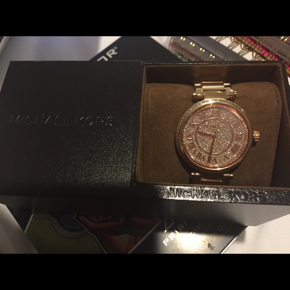 SOLD Michael kors skylar rose gold watch