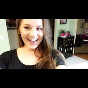 Meet your Posher, Lauren