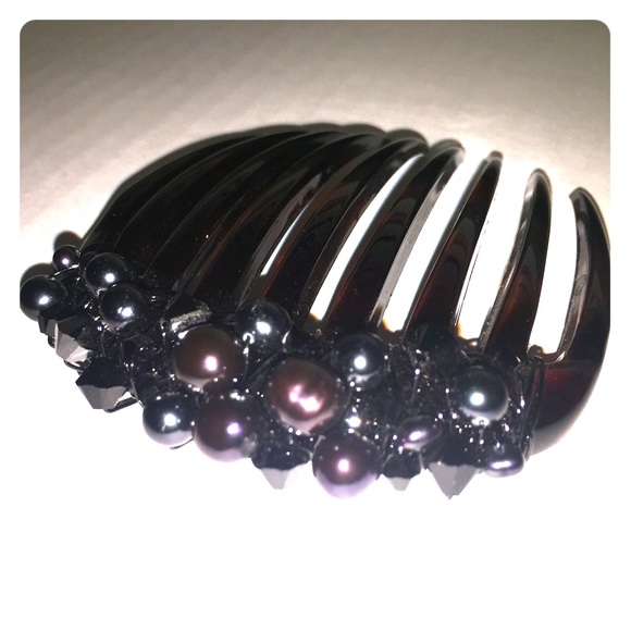 Colette Malouf Pearls & Crystal Hair Comb main image 5