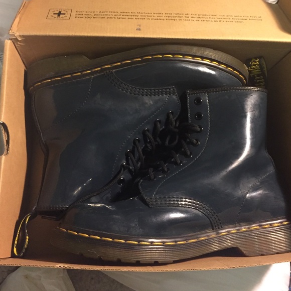 Dr. Martens boots navy blue