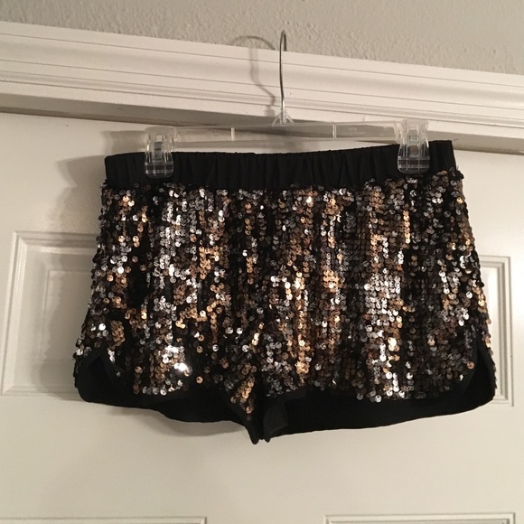 Sparkly shorts - Picture 1 of 1