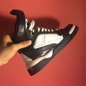 Givenchy sneaker