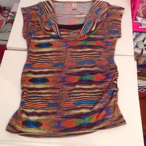 No Boundaries size Large Top