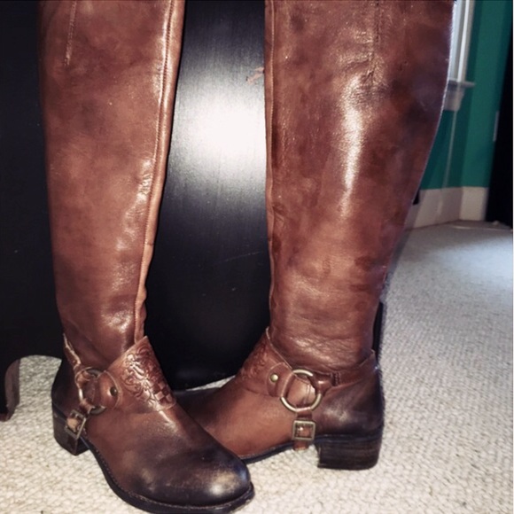 Boots - Picture 3 of 4