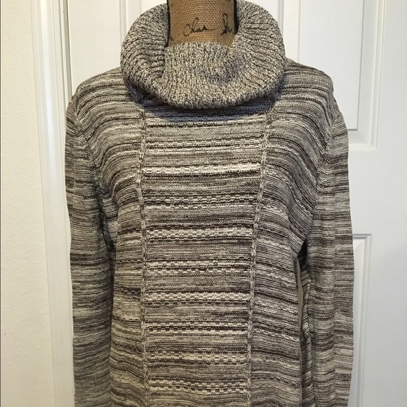 Sz xl turtle neck sweater