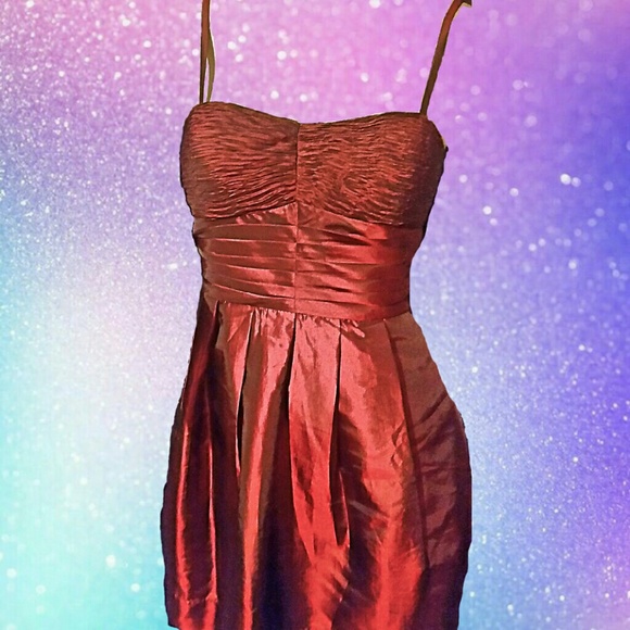 FORMAL DRESS Great For Parties or even prom. - Picture 2 of 4