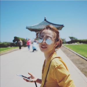 Meet your Posher, Stacy