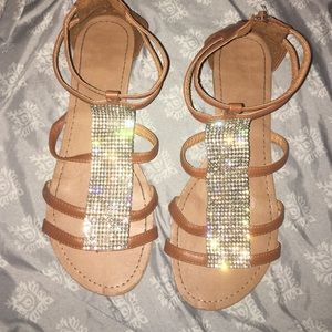 sandals size 10