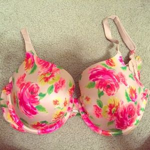 🚨🚨 FLASH SALE 🚨🚨 Victoria's Secret 36 D bra