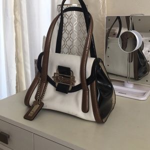 SOLD Guess hand bag