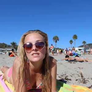 Meet your Posher, Simone