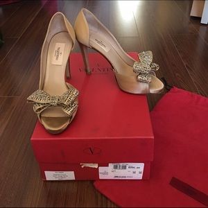 *sale* Authentic Valentino Satin Gold d'Orsay Pump