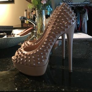Steve Madden pumps