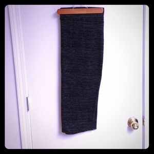 Torrid black and grey patterned midi pencil skirt