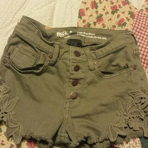Mossimo highwaisted shorts 0