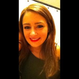 Meet your Posher, Stefanie