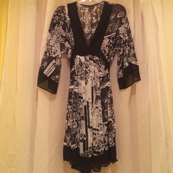 Dress - Picture 2 of 4