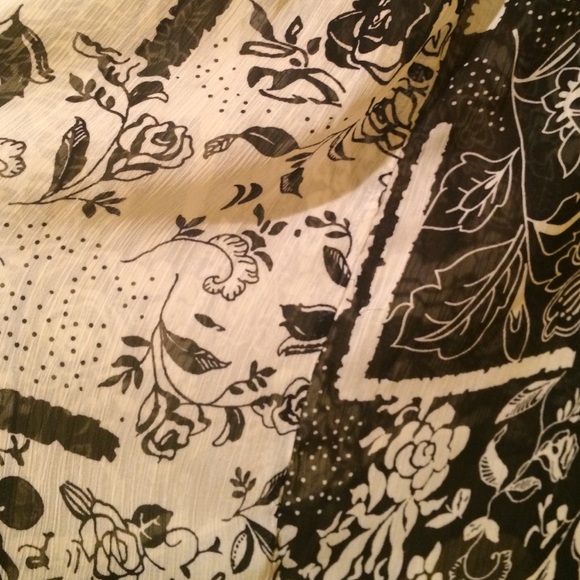 Dress - Picture 3 of 4