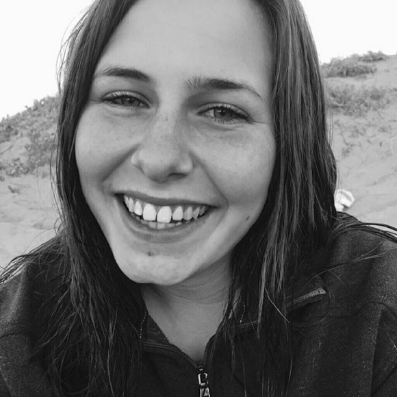 Meet your Posher, Lily