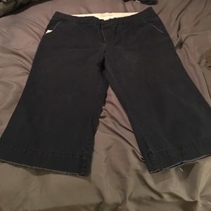 Gap navy capri's