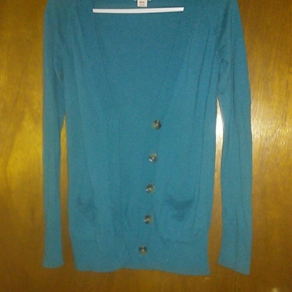 Cardigan - Picture 2 of 4