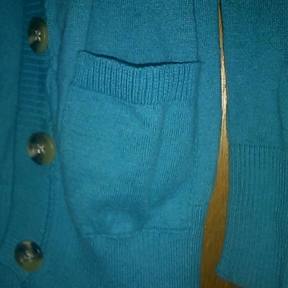 Cardigan - Picture 4 of 4