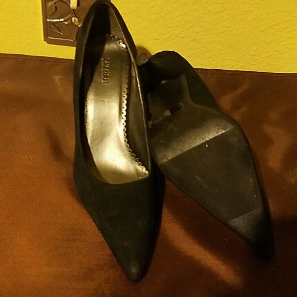 Heels - Picture 2 of 2