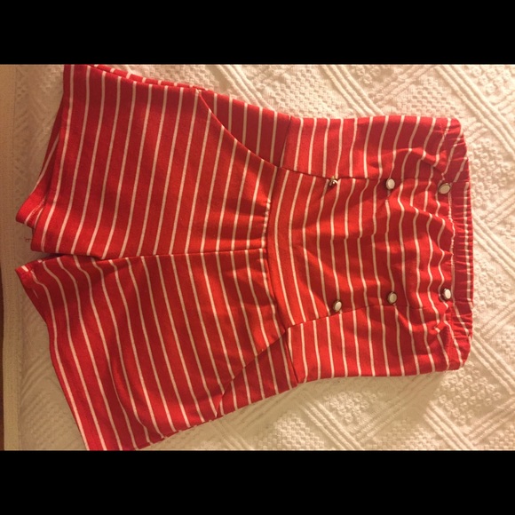 Stripped red and white romper👒